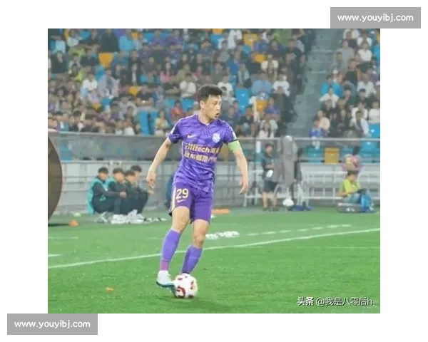 巴顿时隔四年重返国足！边路多面手或成佩家军战术奇兵